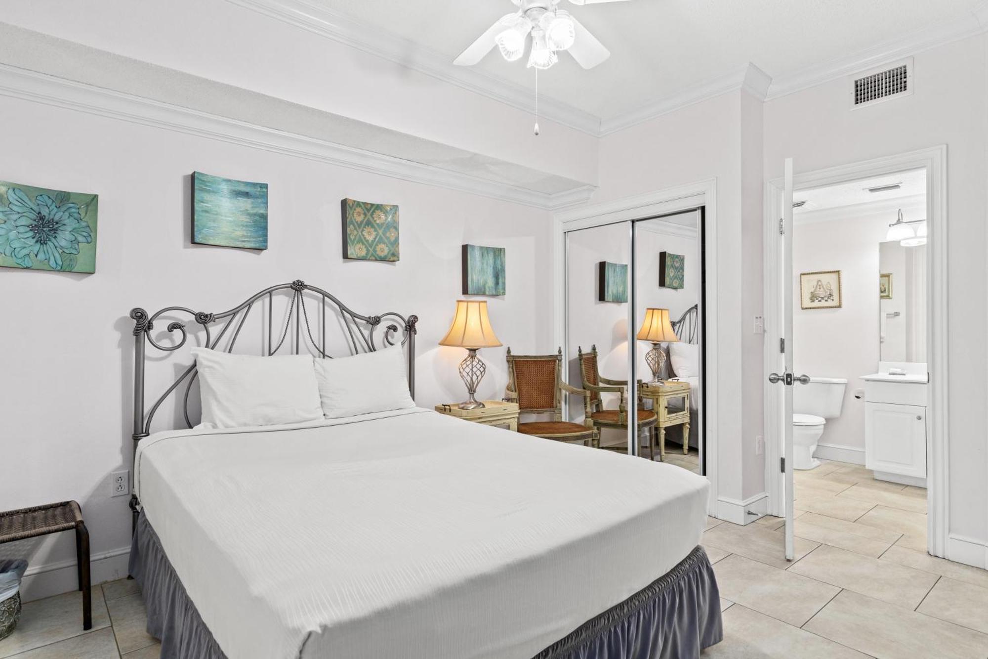 Official Majestic Beach Resort - Over 60 Units - All Ocean Front, Panama City Beach, Fl Habitación foto
