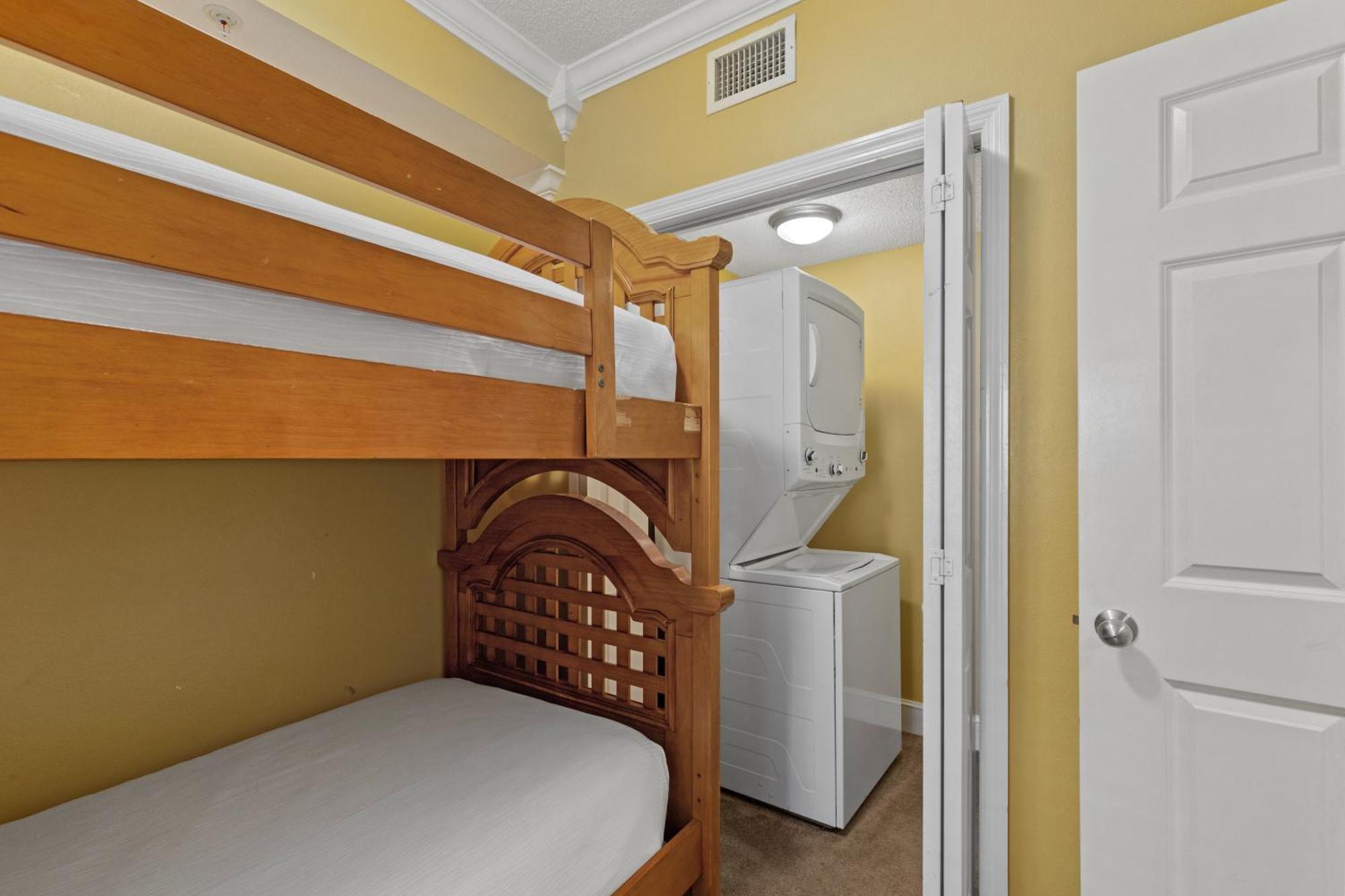Official Majestic Beach Resort - Over 60 Units - All Ocean Front, Panama City Beach, Fl Habitación foto