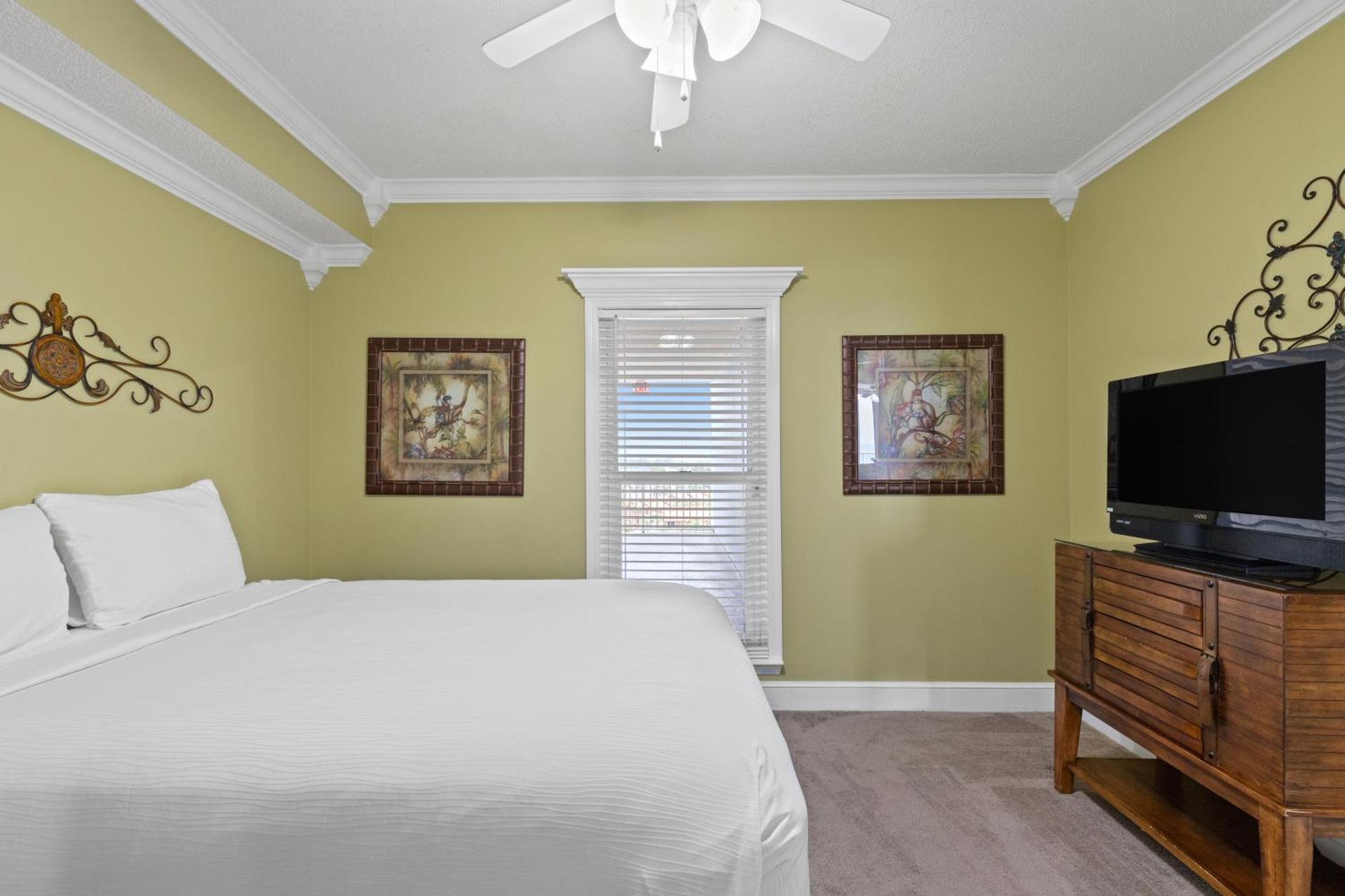 Official Majestic Beach Resort - Over 60 Units - All Ocean Front, Panama City Beach, Fl Habitación foto