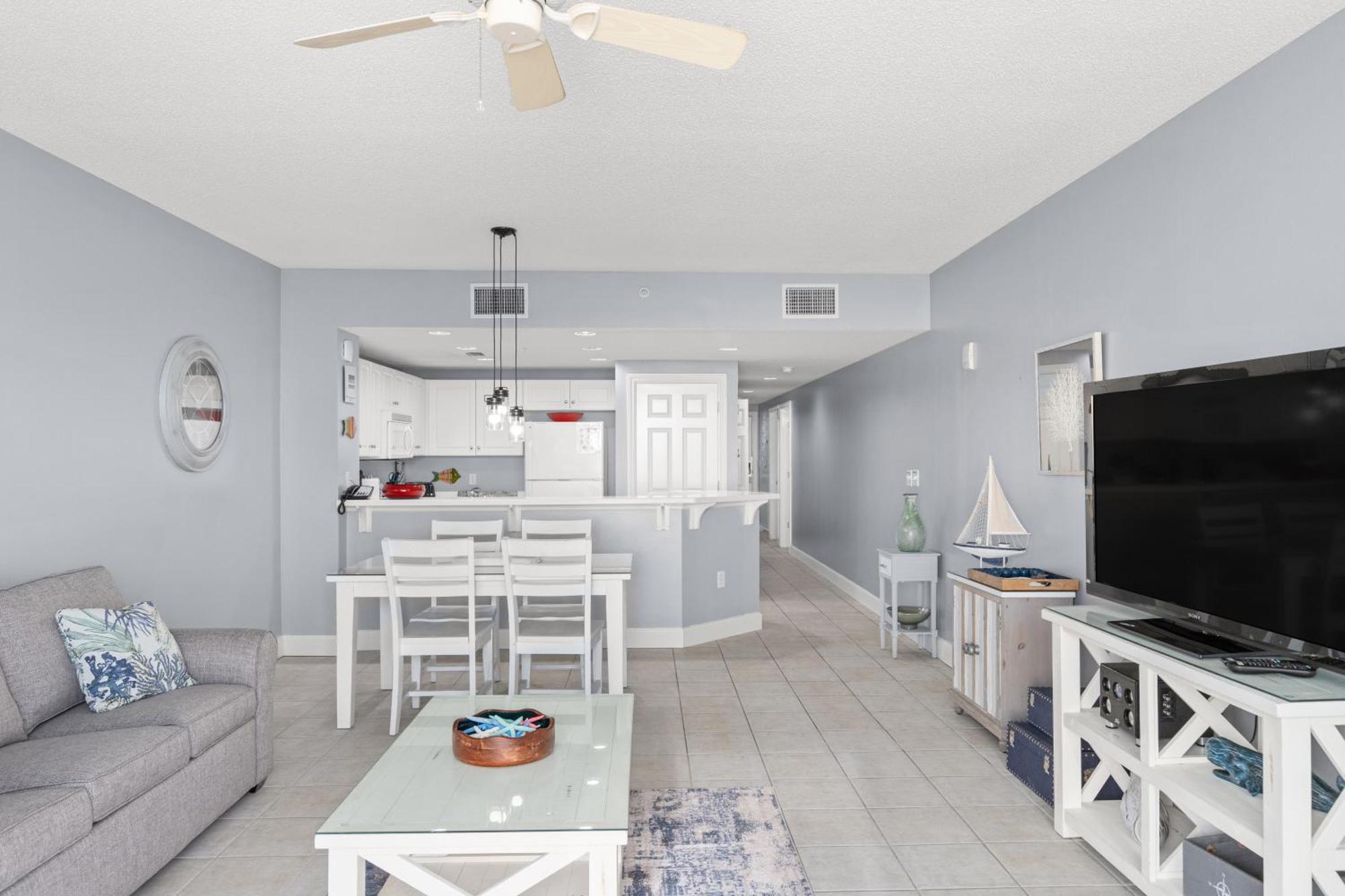 Official Majestic Beach Resort - Over 60 Units - All Ocean Front, Panama City Beach, Fl Habitación foto